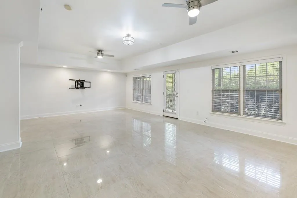 5444 Wentworth Street Unit 5444, Atlanta, Georgia 30342, 3 Bedrooms Bedrooms, ,3 BathroomsBathrooms,Residential,Sold,5444 Wentworth Street Unit 5444,7394847