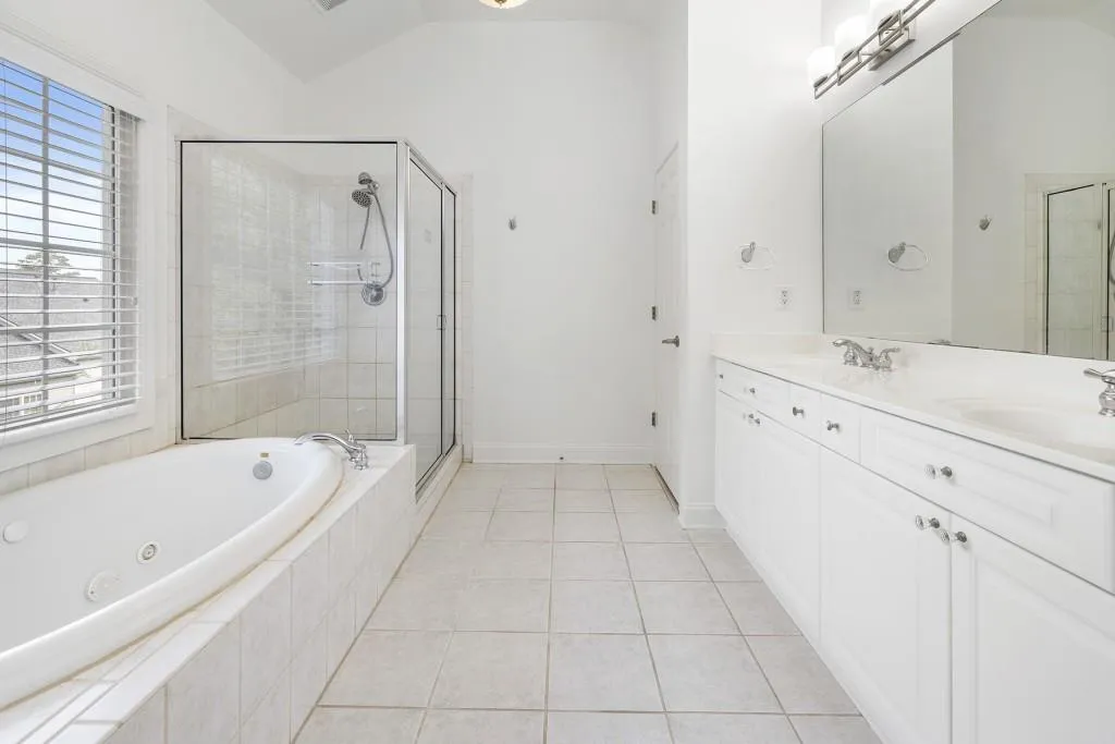 5444 Wentworth Street Unit 5444, Atlanta, Georgia 30342, 3 Bedrooms Bedrooms, ,3 BathroomsBathrooms,Residential,Sold,5444 Wentworth Street Unit 5444,7394847