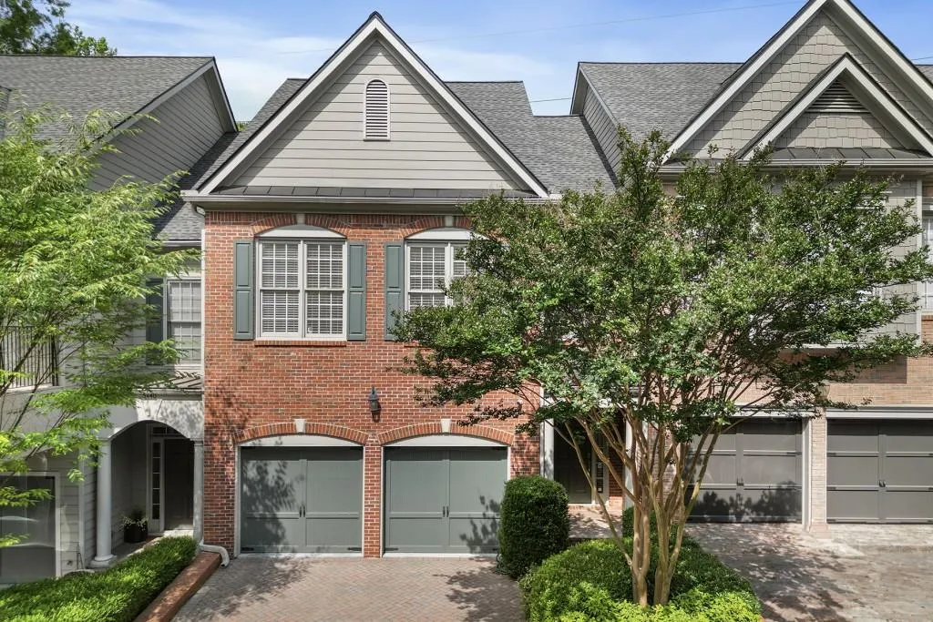 5444 Wentworth Street Unit 5444, Atlanta, Georgia 30342, 3 Bedrooms Bedrooms, ,3 BathroomsBathrooms,Residential,Sold,5444 Wentworth Street Unit 5444,7394847