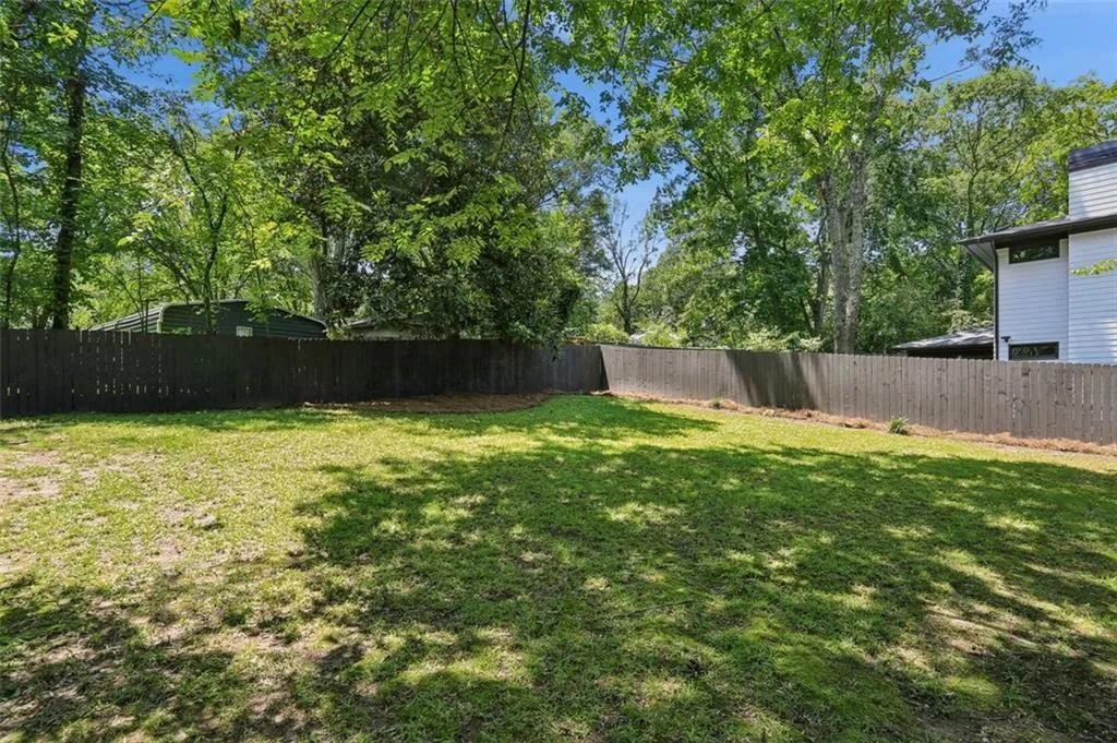 Fully fenced and huge backyard!