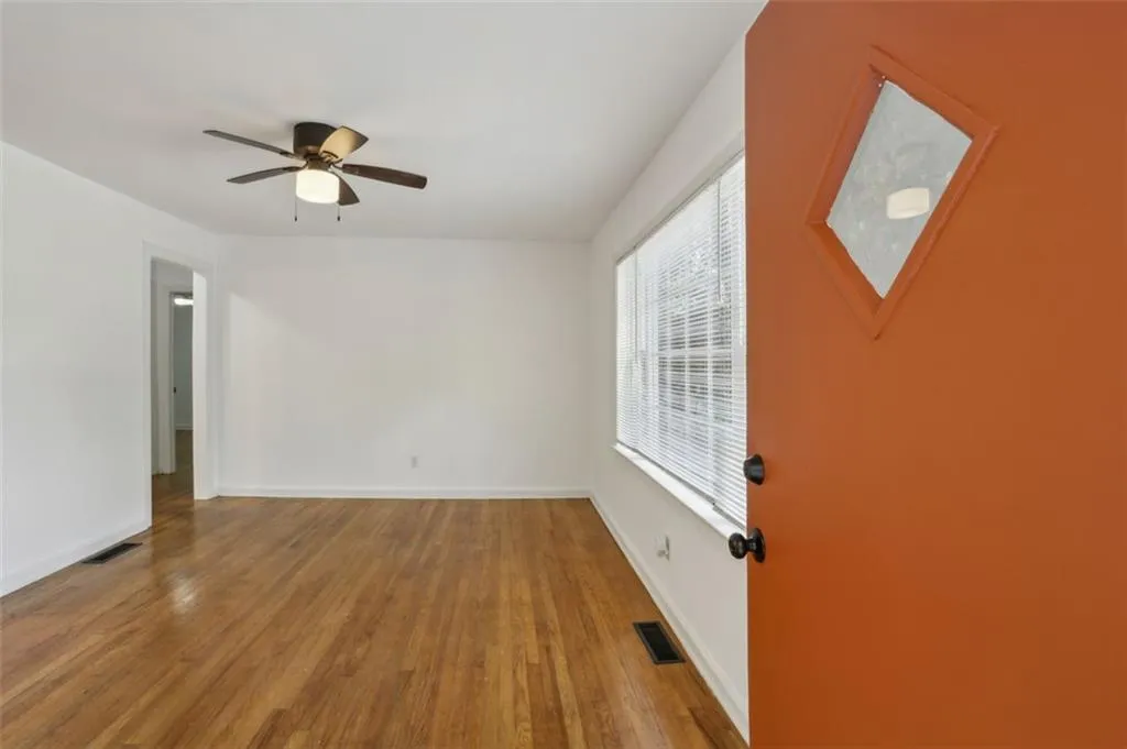 2130 Main Street Nw, Atlanta, Georgia 30318, 2 Bedrooms Bedrooms, ,1 BathroomBathrooms,Residential,For Sale,2130 Main Street Nw,7603067