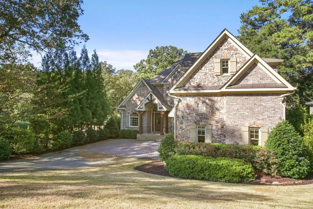 4692 E Conway Drive Nw, Atlanta, Georgia 30327, 5 Bedrooms Bedrooms, ,5 BathroomsBathrooms,Residential,Sold,4692 E Conway Drive Nw,5918701