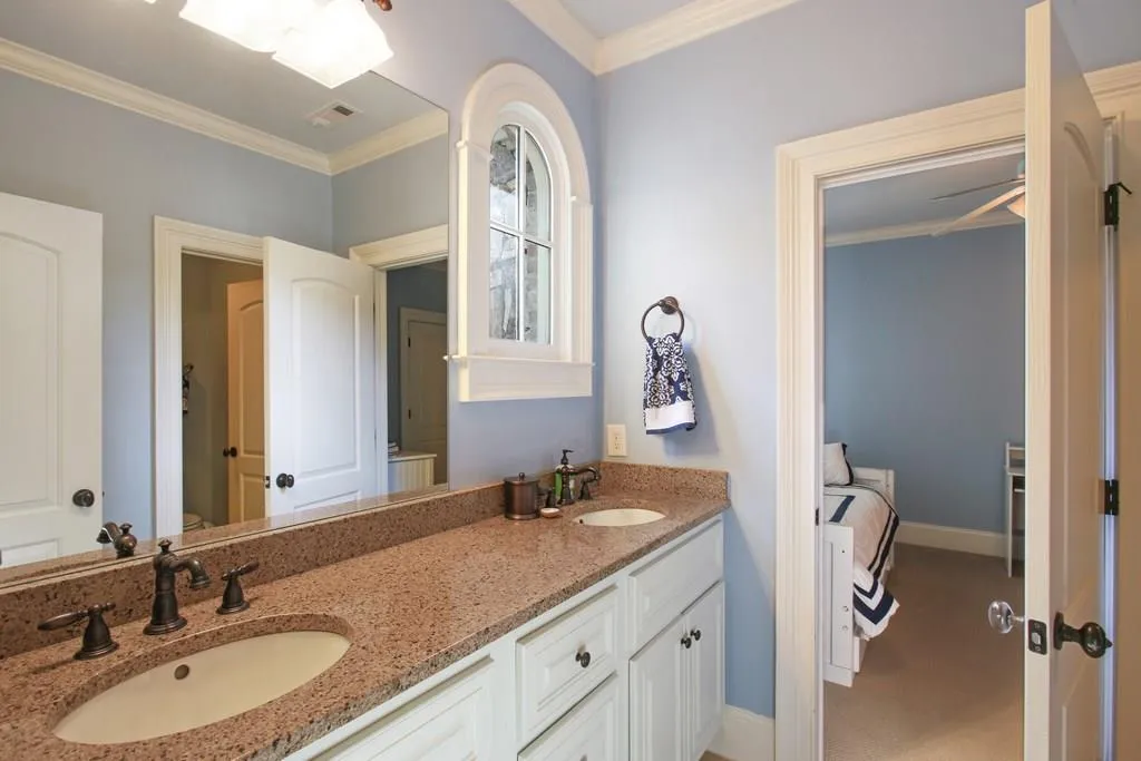 4692 E Conway Drive Nw, Atlanta, Georgia 30327, 5 Bedrooms Bedrooms, ,5 BathroomsBathrooms,Residential,Sold,4692 E Conway Drive Nw,5918701