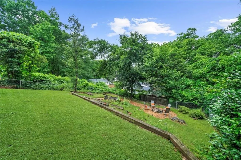 2653 W Main Street Nw, Atlanta, Georgia 30318, 4 Bedrooms Bedrooms, ,3 BathroomsBathrooms,Residential,For Sale,2653 W Main Street Nw,7600768