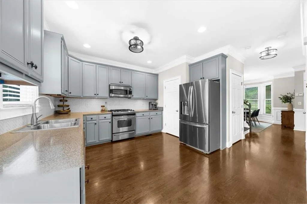 2653 W Main Street Nw, Atlanta, Georgia 30318, 4 Bedrooms Bedrooms, ,3 BathroomsBathrooms,Residential,For Sale,2653 W Main Street Nw,7600768