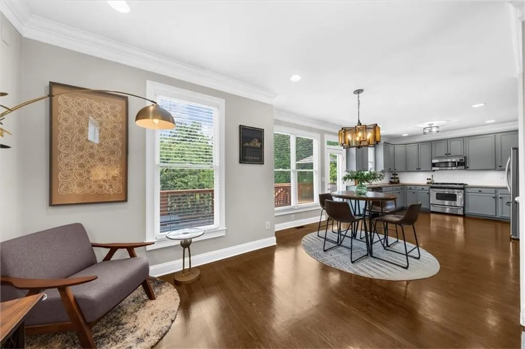 2653 W Main Street Nw, Atlanta, Georgia 30318, 4 Bedrooms Bedrooms, ,3 BathroomsBathrooms,Residential,For Sale,2653 W Main Street Nw,7600768