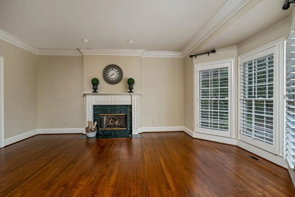 5810 Long Grove Drive, Sandy Springs, Georgia 30328, 5 Bedrooms Bedrooms, ,4 BathroomsBathrooms,Residential,Sold,5810 Long Grove Drive,6848442