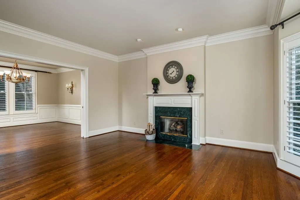 5810 Long Grove Drive, Sandy Springs, Georgia 30328, 5 Bedrooms Bedrooms, ,4 BathroomsBathrooms,Residential,Sold,5810 Long Grove Drive,6848442
