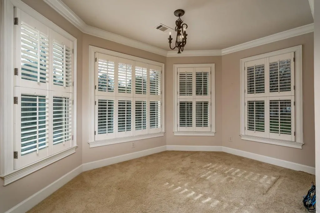 5810 Long Grove Drive, Sandy Springs, Georgia 30328, 5 Bedrooms Bedrooms, ,4 BathroomsBathrooms,Residential,Sold,5810 Long Grove Drive,6848442