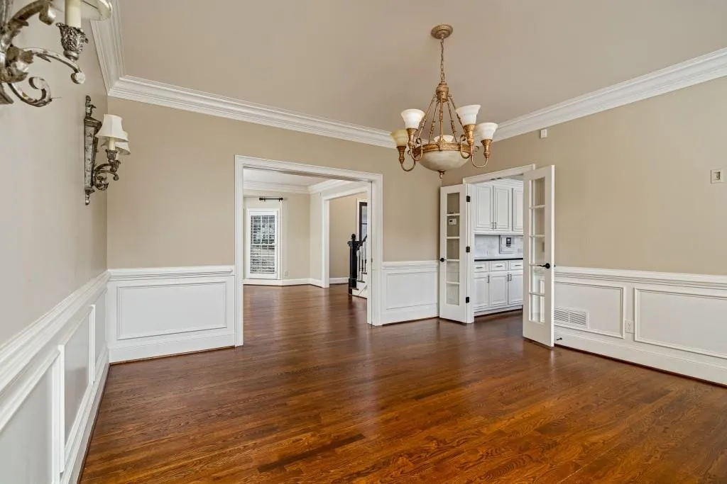 5810 Long Grove Drive, Sandy Springs, Georgia 30328, 5 Bedrooms Bedrooms, ,4 BathroomsBathrooms,Residential,Sold,5810 Long Grove Drive,6848442