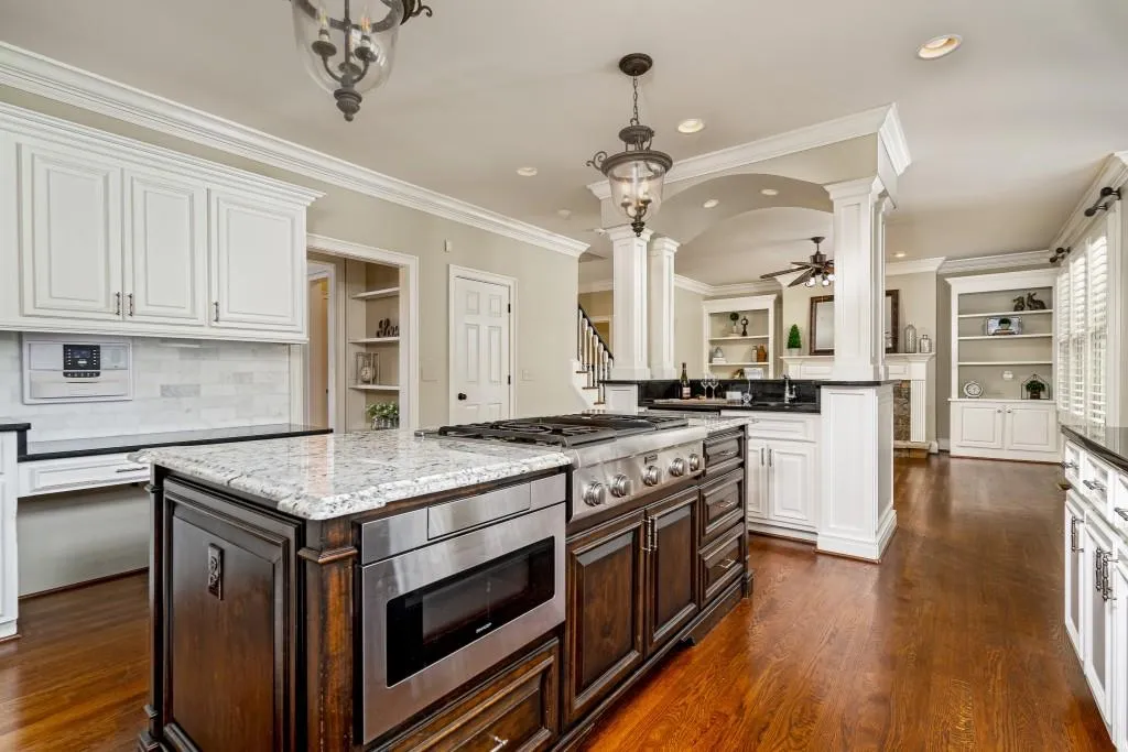 5810 Long Grove Drive, Sandy Springs, Georgia 30328, 5 Bedrooms Bedrooms, ,4 BathroomsBathrooms,Residential,Sold,5810 Long Grove Drive,6848442