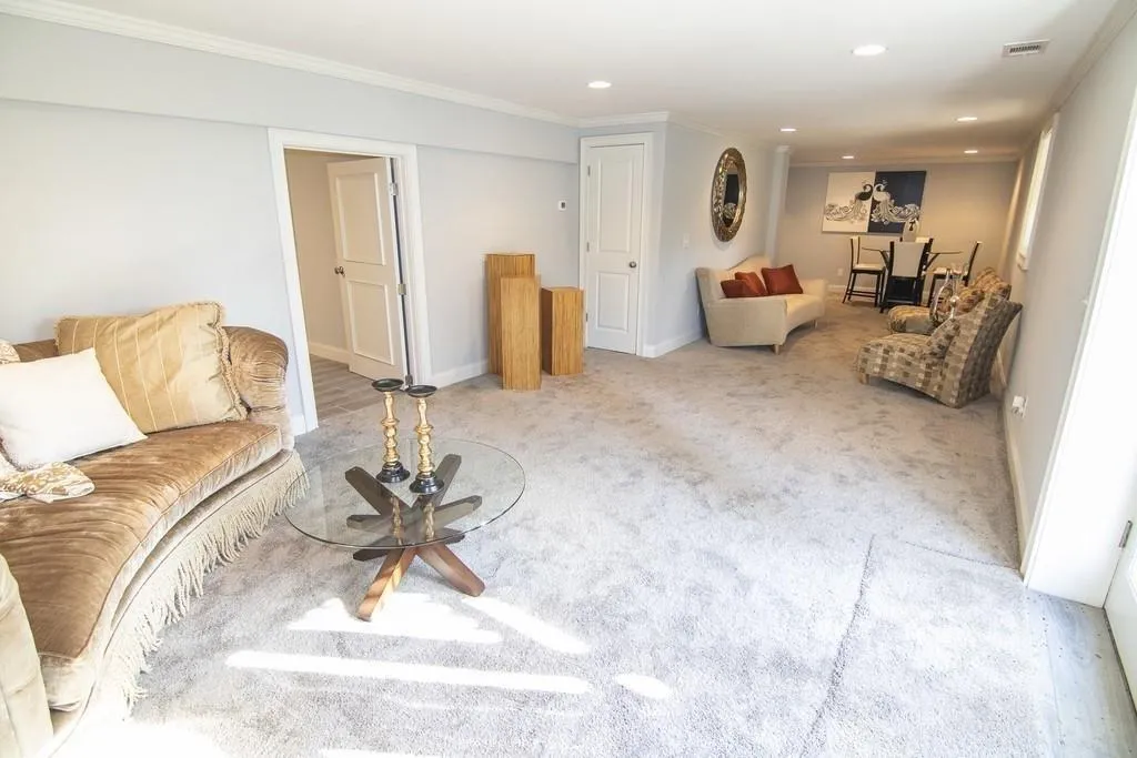 410 Mt Vernon Highway Nw, Atlanta, Georgia 30327, 5 Bedrooms Bedrooms, ,3 BathroomsBathrooms,Residential,Sold,410 Mt Vernon Highway Nw,6580947