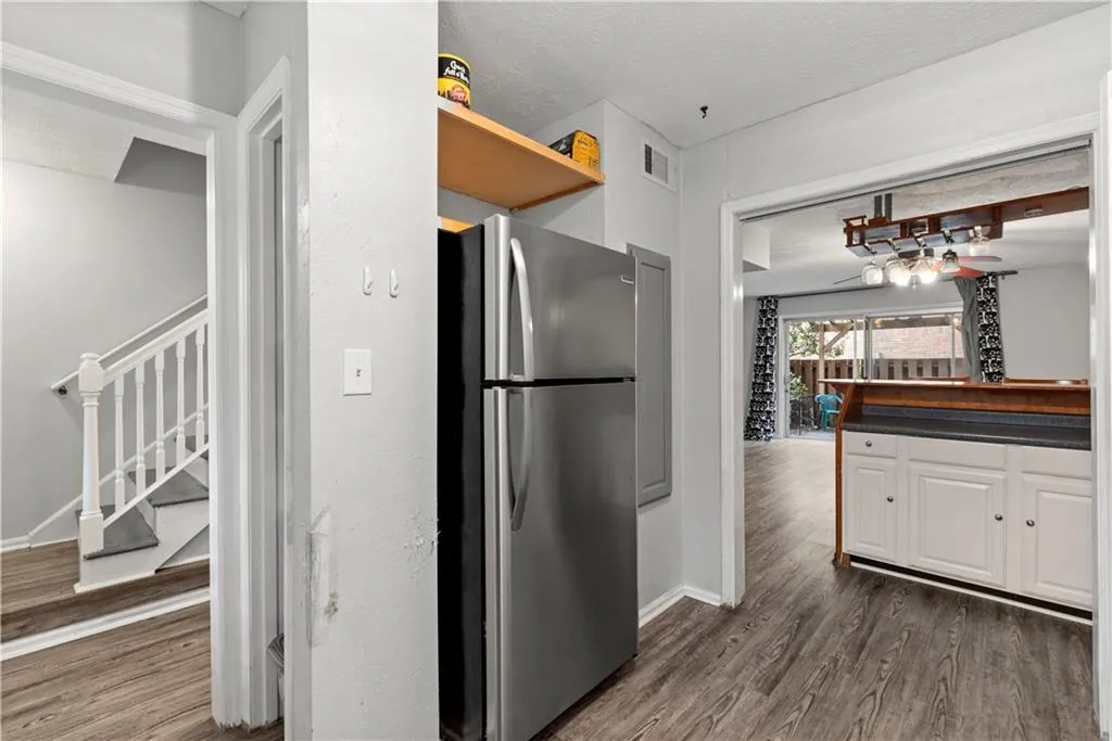 6700 Roswell Road Unit 30a, Atlanta, Georgia 30328, 2 Bedrooms Bedrooms, ,1 BathroomBathrooms,Residential,Sold,6700 Roswell Road Unit 30a,7116885 6700 Roswell Road Unit 30a, Atlanta, Georgia 30328, 2 Bedrooms Bedrooms, ,1 BathroomBathrooms,Residential,Sold,6700 Roswell Road Unit 30a,7116885