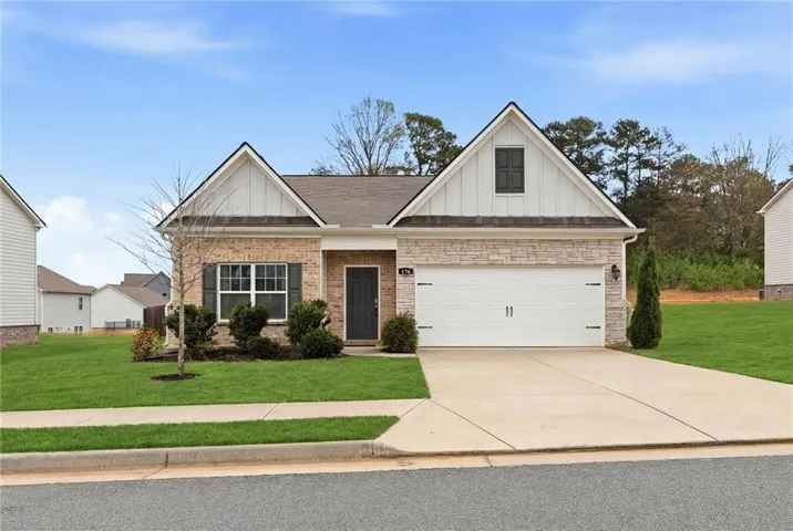 176 Innis Brook Circle, Cartersville, Georgia 30120