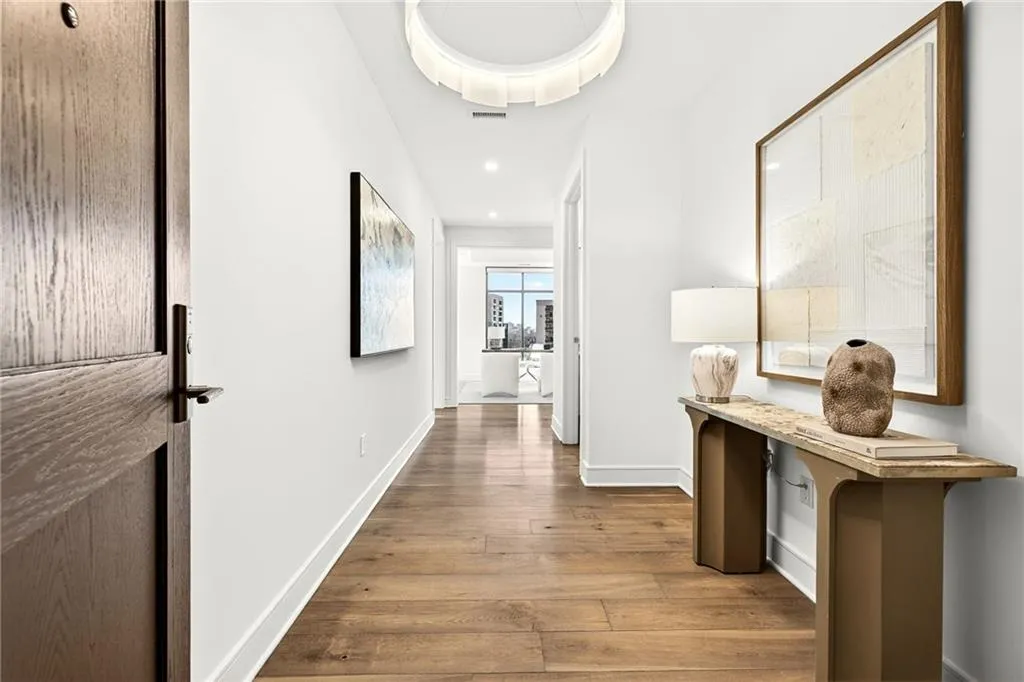2520 Peachtree Road Nw Unit 1003, Atlanta, Georgia 30305, 2 Bedrooms Bedrooms, 0 ,3 BathroomsBathrooms,Residential,For Sale,2520 Peachtree Road Nw Unit 1003,7706375