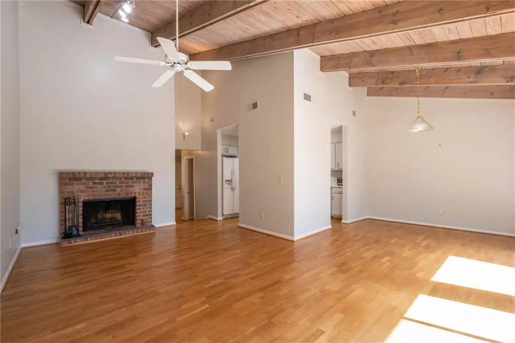 3817 Paces Ferry West Se, Atlanta, Georgia 30339, 4 Bedrooms Bedrooms, 0 ,3 BathroomsBathrooms,Residential,For Sale,3817 Paces Ferry West Se,7748032