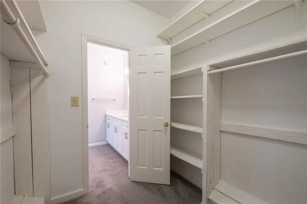 3817 Paces Ferry West Se, Atlanta, Georgia 30339, 4 Bedrooms Bedrooms, 0 ,3 BathroomsBathrooms,Residential,For Sale,3817 Paces Ferry West Se,7748032