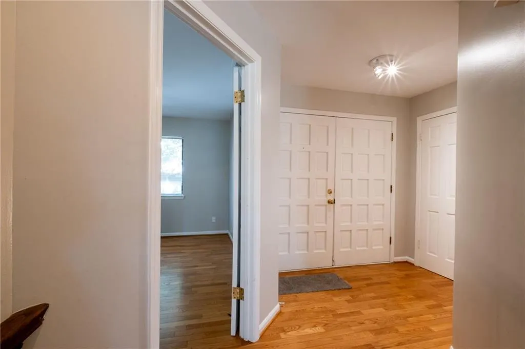 3817 Paces Ferry West Se, Atlanta, Georgia 30339, 4 Bedrooms Bedrooms, 0 ,3 BathroomsBathrooms,Residential,For Sale,3817 Paces Ferry West Se,7748032