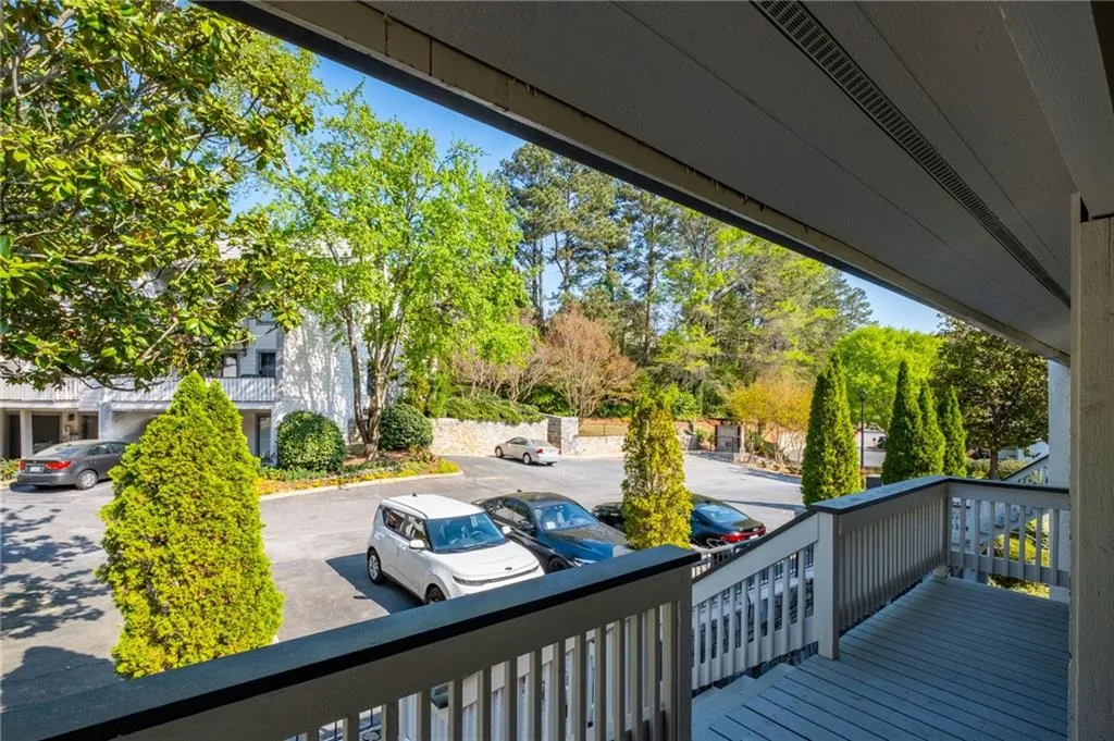 3817 Paces Ferry West Se, Atlanta, Georgia 30339, 4 Bedrooms Bedrooms, 0 ,3 BathroomsBathrooms,Residential,For Sale,3817 Paces Ferry West Se,7748032