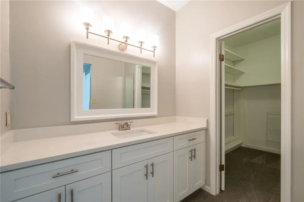 3817 Paces Ferry West Se, Atlanta, Georgia 30339, 4 Bedrooms Bedrooms, 0 ,3 BathroomsBathrooms,Residential,For Sale,3817 Paces Ferry West Se,7748032
