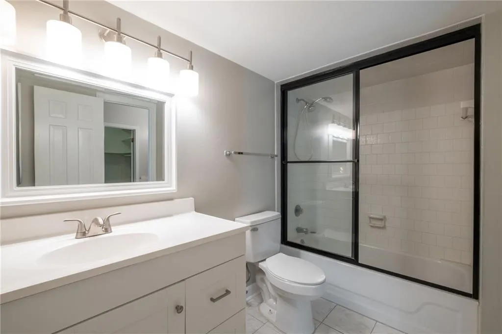 3817 Paces Ferry West Se, Atlanta, Georgia 30339, 4 Bedrooms Bedrooms, 0 ,3 BathroomsBathrooms,Residential,For Sale,3817 Paces Ferry West Se,7748032