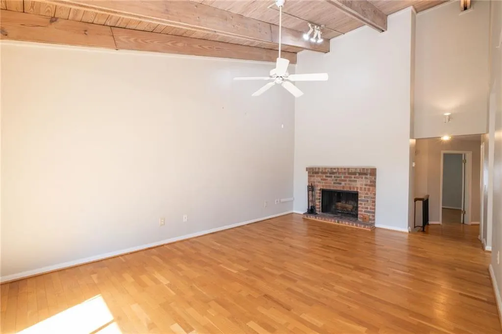 3817 Paces Ferry West Se, Atlanta, Georgia 30339, 4 Bedrooms Bedrooms, 0 ,3 BathroomsBathrooms,Residential,For Sale,3817 Paces Ferry West Se,7748032