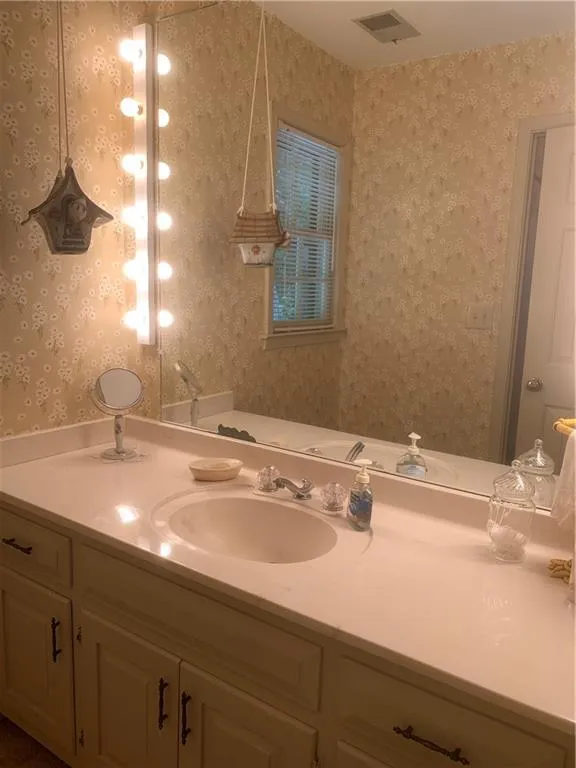 90 Messina Way, Sandy Springs, Georgia 30328, 5 Bedrooms Bedrooms, ,2 BathroomsBathrooms,Residential,Sold,90 Messina Way,6882822