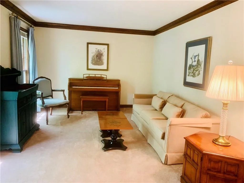 90 Messina Way, Sandy Springs, Georgia 30328, 5 Bedrooms Bedrooms, ,2 BathroomsBathrooms,Residential,Sold,90 Messina Way,6882822