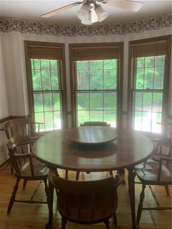 90 Messina Way, Sandy Springs, Georgia 30328, 5 Bedrooms Bedrooms, ,2 BathroomsBathrooms,Residential,Sold,90 Messina Way,6882822