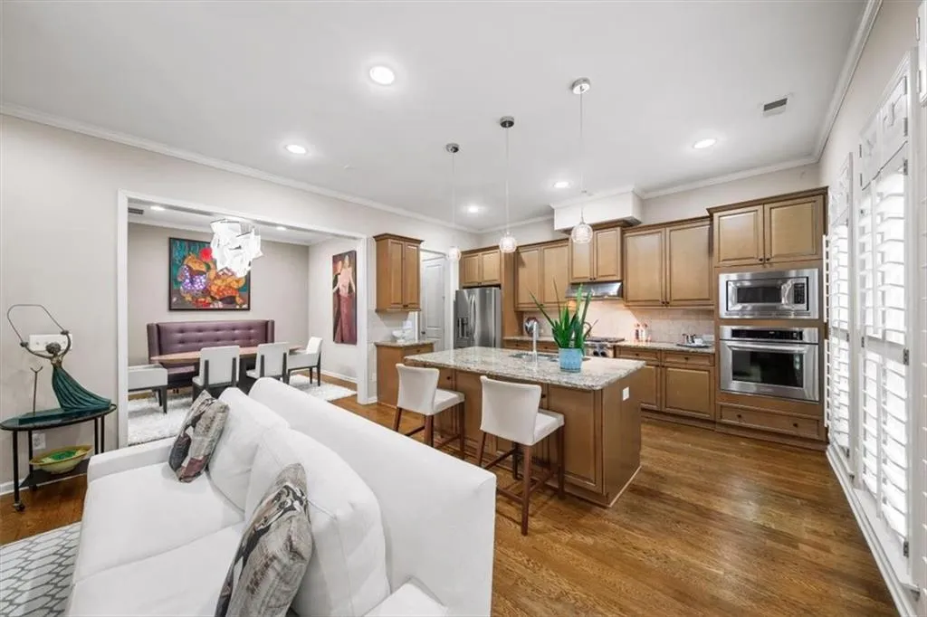 5564 High Point Road, Atlanta, Georgia 30342, 4 Bedrooms Bedrooms, ,4 BathroomsBathrooms,Residential,For Sale,5564 High Point Road,7692962