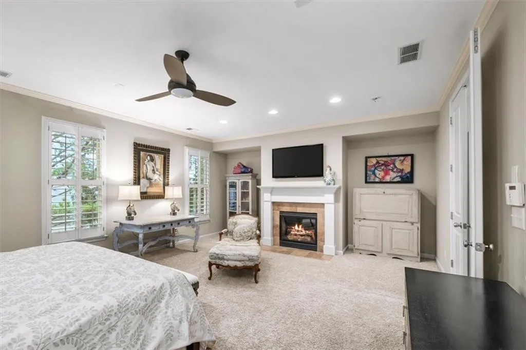 5564 High Point Road, Atlanta, Georgia 30342, 4 Bedrooms Bedrooms, ,4 BathroomsBathrooms,Residential,For Sale,5564 High Point Road,7692962