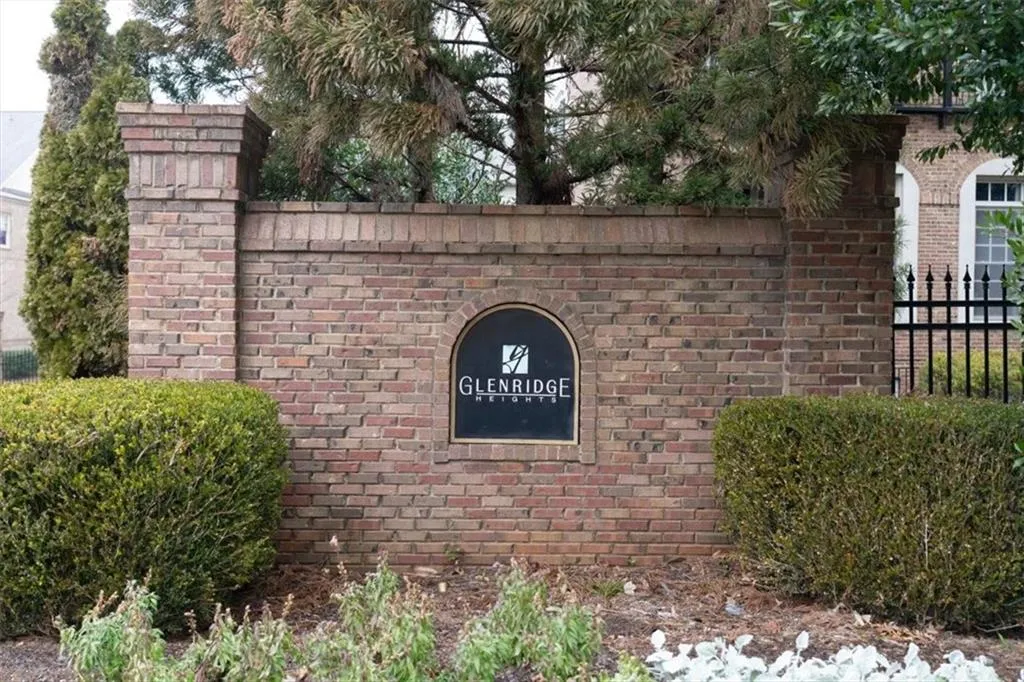 5564 High Point Road, Atlanta, Georgia 30342, 4 Bedrooms Bedrooms, ,4 BathroomsBathrooms,Residential,For Sale,5564 High Point Road,7692962