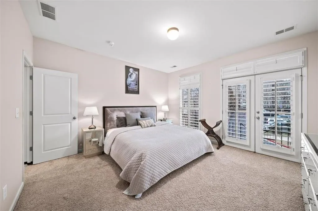 5564 High Point Road, Atlanta, Georgia 30342, 4 Bedrooms Bedrooms, ,4 BathroomsBathrooms,Residential,For Sale,5564 High Point Road,7692962