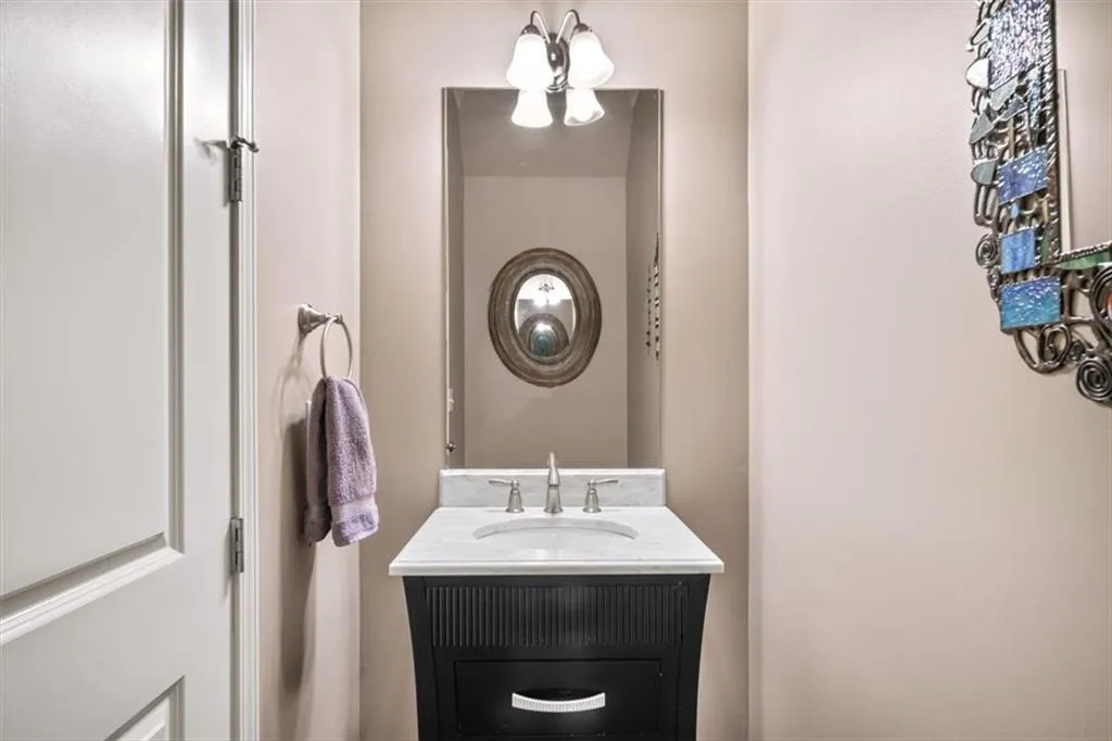 5564 High Point Road, Atlanta, Georgia 30342, 4 Bedrooms Bedrooms, ,4 BathroomsBathrooms,Residential,For Sale,5564 High Point Road,7692962