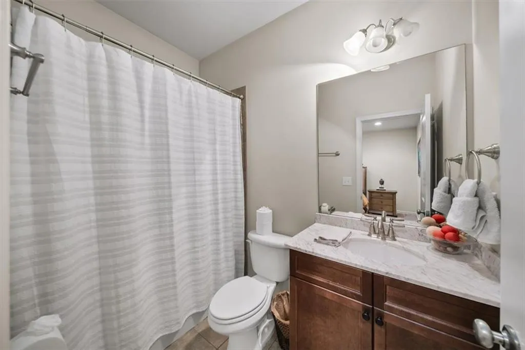 5564 High Point Road, Atlanta, Georgia 30342, 4 Bedrooms Bedrooms, ,4 BathroomsBathrooms,Residential,For Sale,5564 High Point Road,7692962