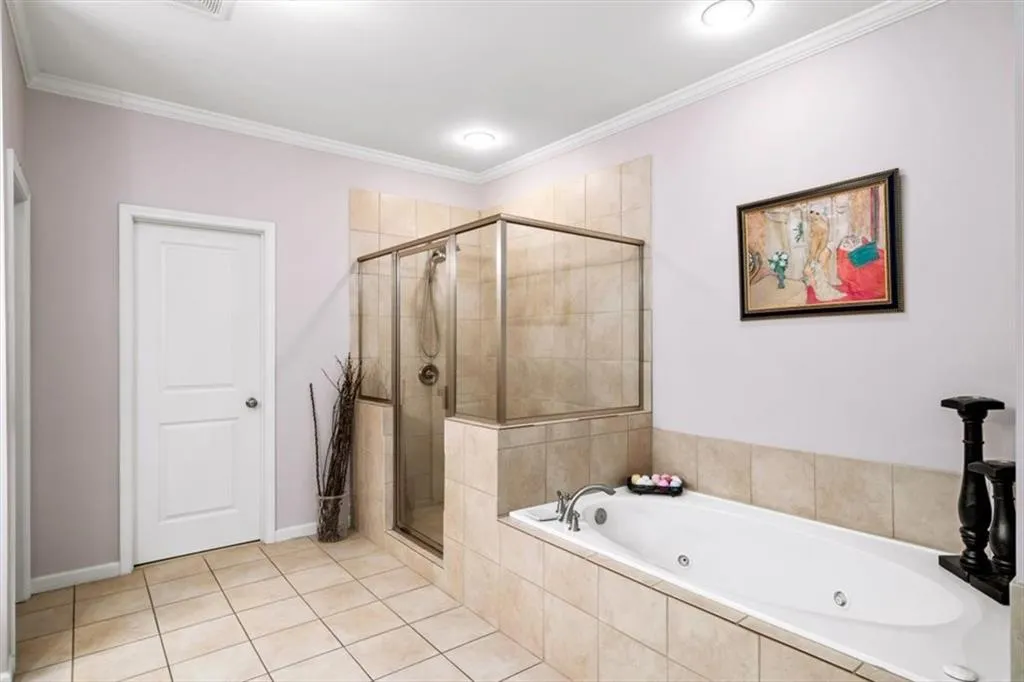 5564 High Point Road, Atlanta, Georgia 30342, 4 Bedrooms Bedrooms, ,4 BathroomsBathrooms,Residential,For Sale,5564 High Point Road,7692962