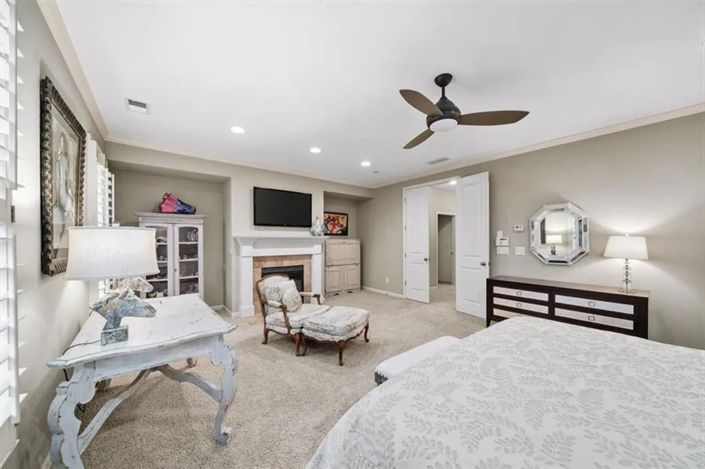 5564 High Point Road, Atlanta, Georgia 30342, 4 Bedrooms Bedrooms, ,4 BathroomsBathrooms,Residential,For Sale,5564 High Point Road,7692962