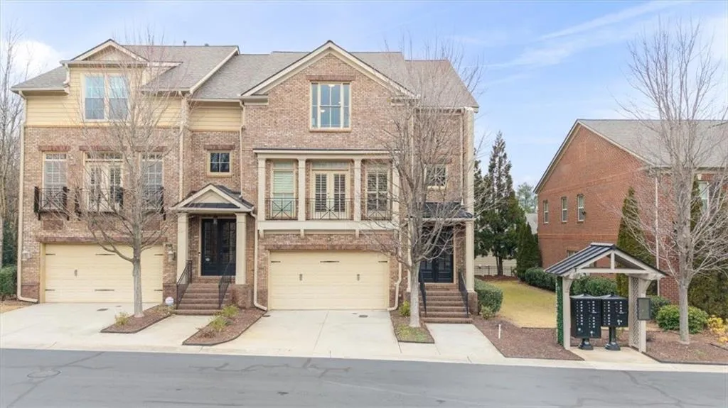 5564 High Point Road, Atlanta, Georgia 30342, 4 Bedrooms Bedrooms, ,4 BathroomsBathrooms,Residential,For Sale,5564 High Point Road,7692962