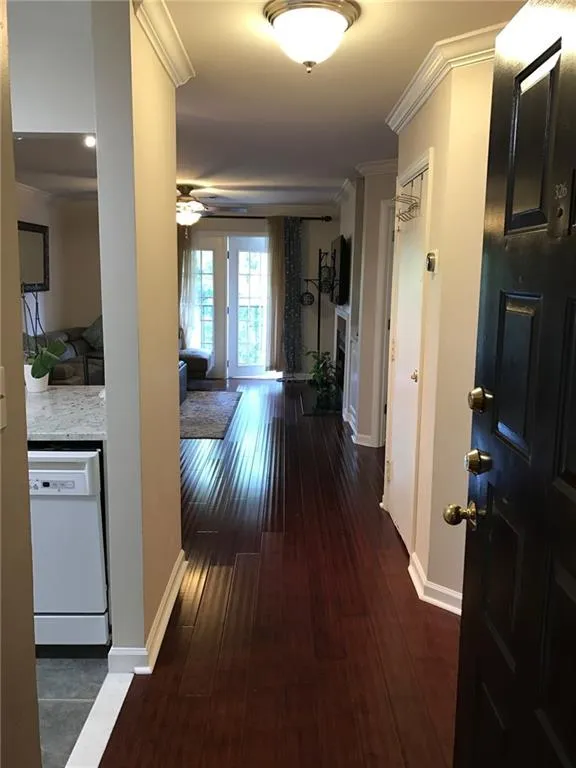 3655 Habersham Road Unit 326a, Atlanta, Georgia 30305, 2 Bedrooms Bedrooms, ,2 BathroomsBathrooms,Residential,Sold,3655 Habersham Road Unit 326a,5822625