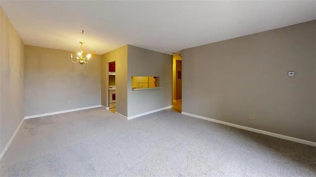 300 Johnson Ferry Road Ne Unit A310, Sandy Springs, Georgia 30328, 1 Bedroom Bedrooms, ,1 BathroomBathrooms,Residential,Sold,300 Johnson Ferry Road Ne Unit A310,6780480