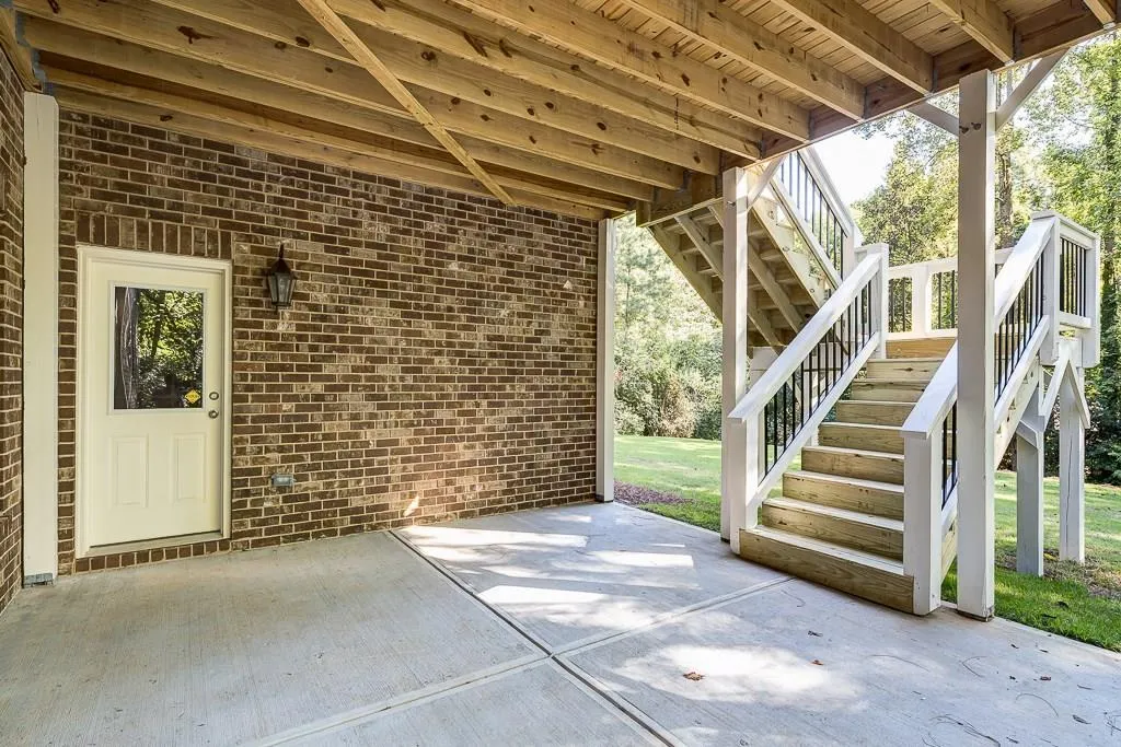 215 Elden Drive Ne, Sandy Springs, Georgia 30342, 5 Bedrooms Bedrooms, ,5 BathroomsBathrooms,Residential,Sold,215 Elden Drive Ne,5739953