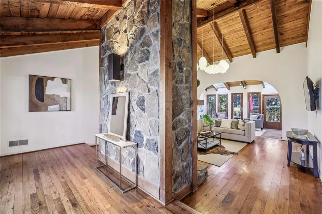 385 Stone Mill Trail, Atlanta, Georgia 30328, 3 Bedrooms Bedrooms, ,3 BathroomsBathrooms,Residential,Sold,385 Stone Mill Trail,7695413
