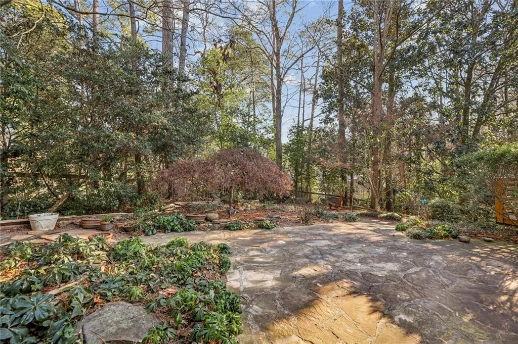385 Stone Mill Trail, Atlanta, Georgia 30328, 3 Bedrooms Bedrooms, ,3 BathroomsBathrooms,Residential,Sold,385 Stone Mill Trail,7695413