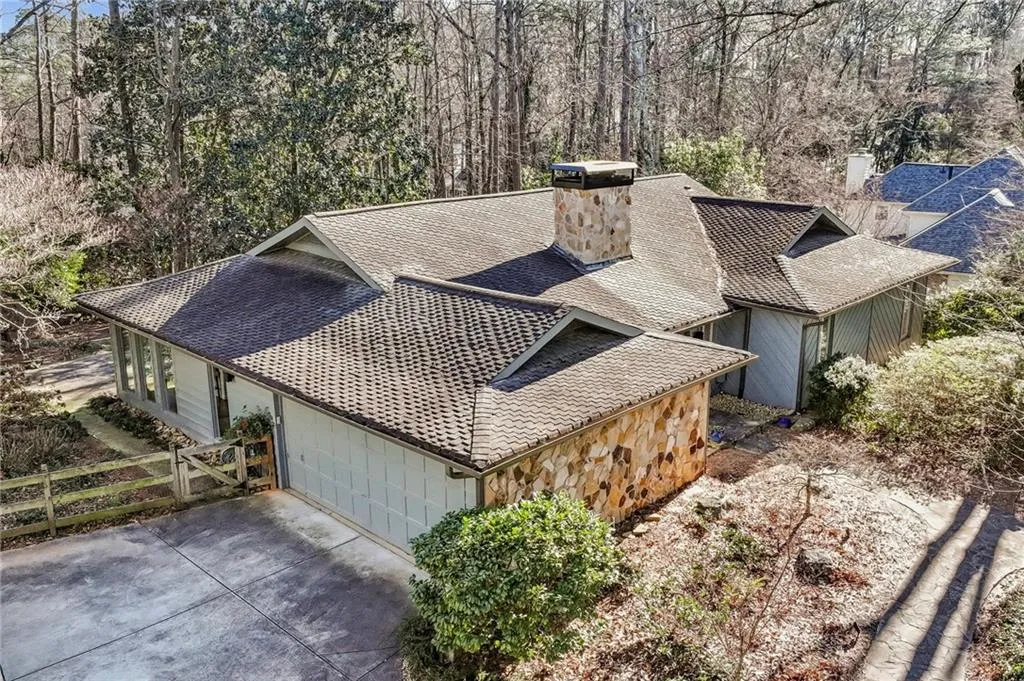 385 Stone Mill Trail, Atlanta, Georgia 30328, 3 Bedrooms Bedrooms, ,3 BathroomsBathrooms,Residential,Sold,385 Stone Mill Trail,7695413