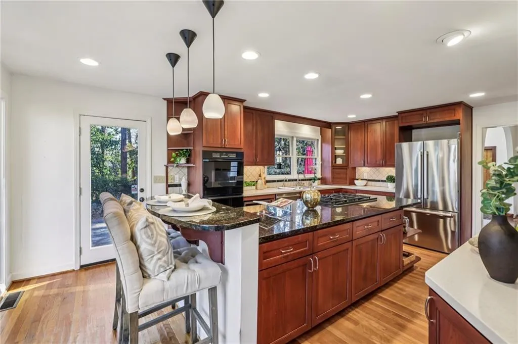 385 Stone Mill Trail, Atlanta, Georgia 30328, 3 Bedrooms Bedrooms, ,3 BathroomsBathrooms,Residential,Sold,385 Stone Mill Trail,7695413