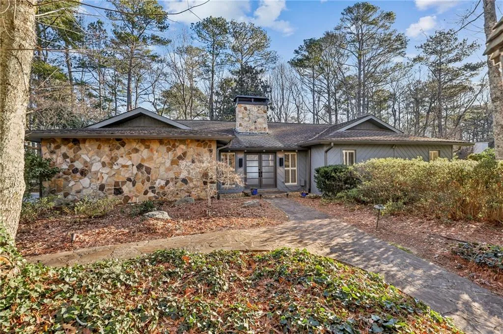 385 Stone Mill Trail, Atlanta, Georgia 30328, 3 Bedrooms Bedrooms, ,3 BathroomsBathrooms,Residential,Sold,385 Stone Mill Trail,7695413