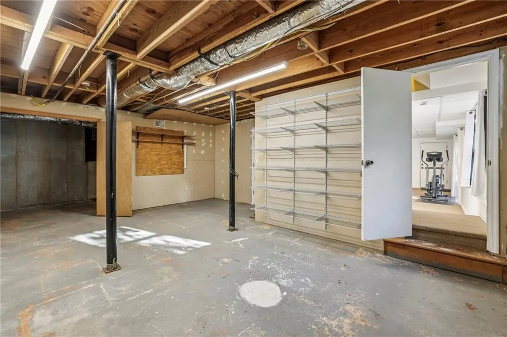 385 Stone Mill Trail, Atlanta, Georgia 30328, 3 Bedrooms Bedrooms, ,3 BathroomsBathrooms,Residential,Sold,385 Stone Mill Trail,7695413