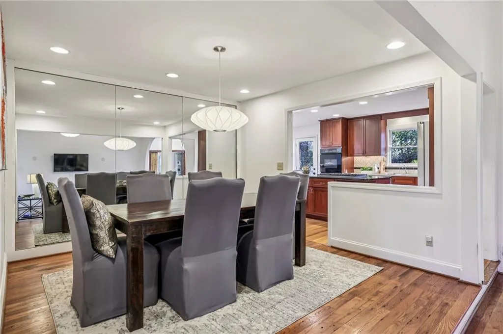 385 Stone Mill Trail, Atlanta, Georgia 30328, 3 Bedrooms Bedrooms, ,3 BathroomsBathrooms,Residential,Sold,385 Stone Mill Trail,7695413
