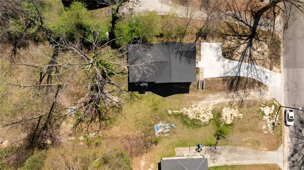 Aerial view of property and surrounding area