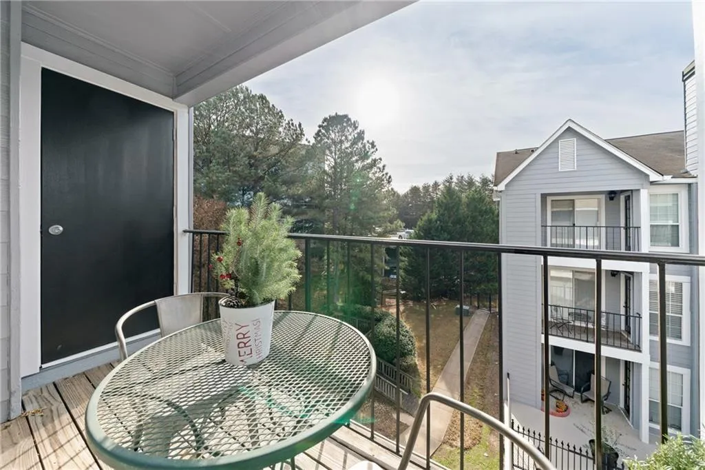 122 Granville Court, Atlanta, Georgia 30328, 2 Bedrooms Bedrooms, ,2 BathroomsBathrooms,Residential,Sold,122 Granville Court,6654124